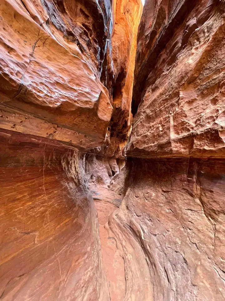 Wadi Rum canyon 