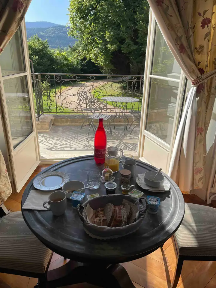 Chateau de Maillat breakfast