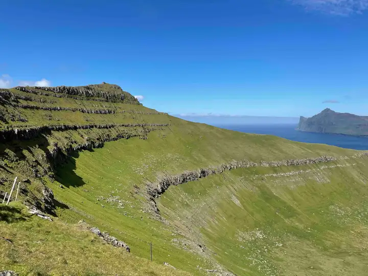 Hellurnar path