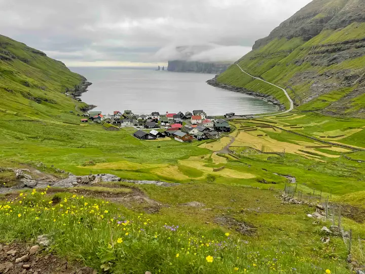 Tjørnuvík overlook