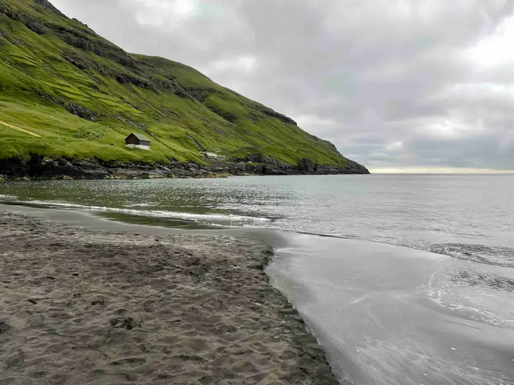 Tjørnuvík beach