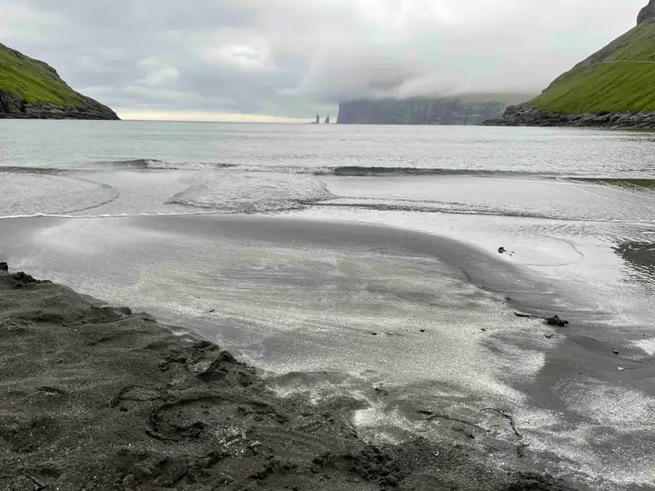Tjørnuvík beach